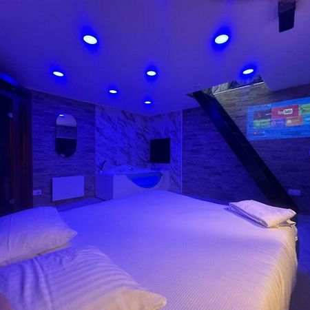 Maison Appartement Triplex Avec Jacuzzi Et Sauna Saint-Etienne  Kültér fotó